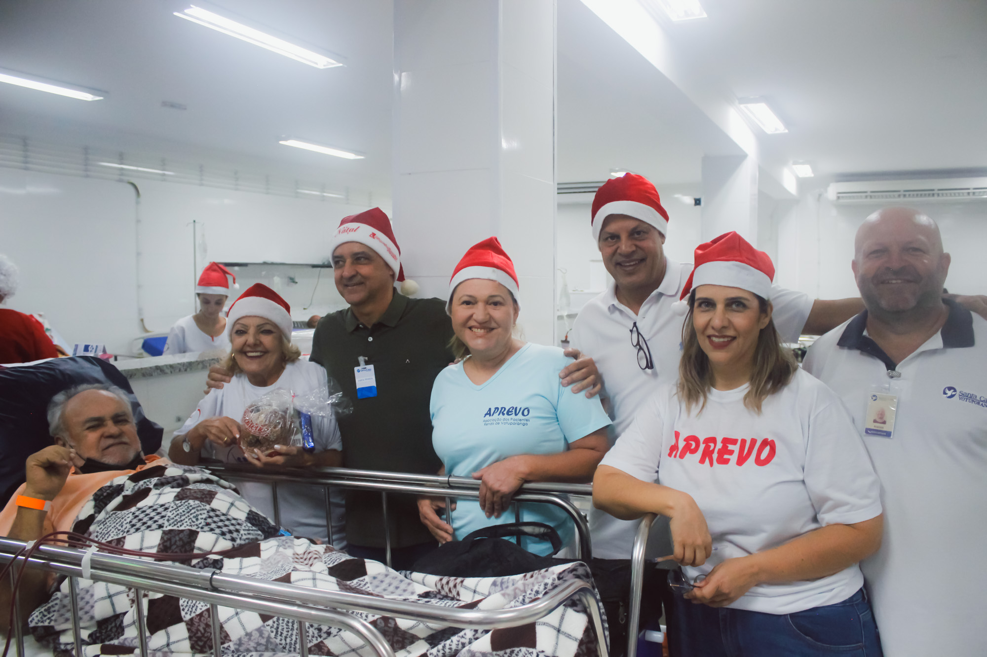 Aprevo comemora Natal com os pacientes da Santa Casa