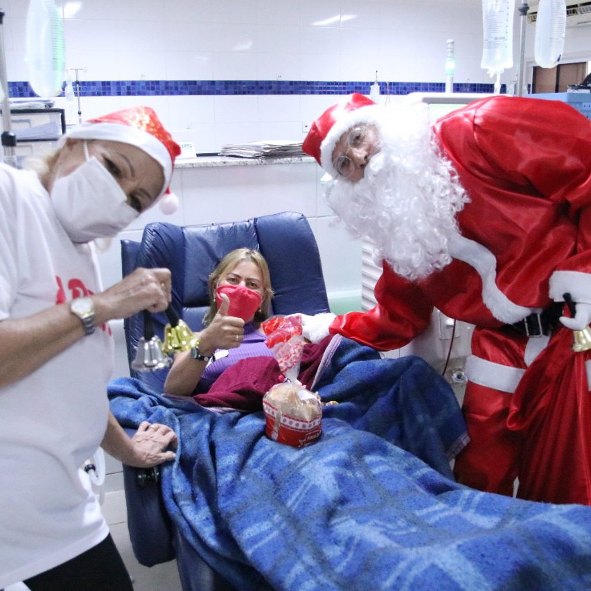 Aprevo comemora Natal com os pacientes da Santa Casa