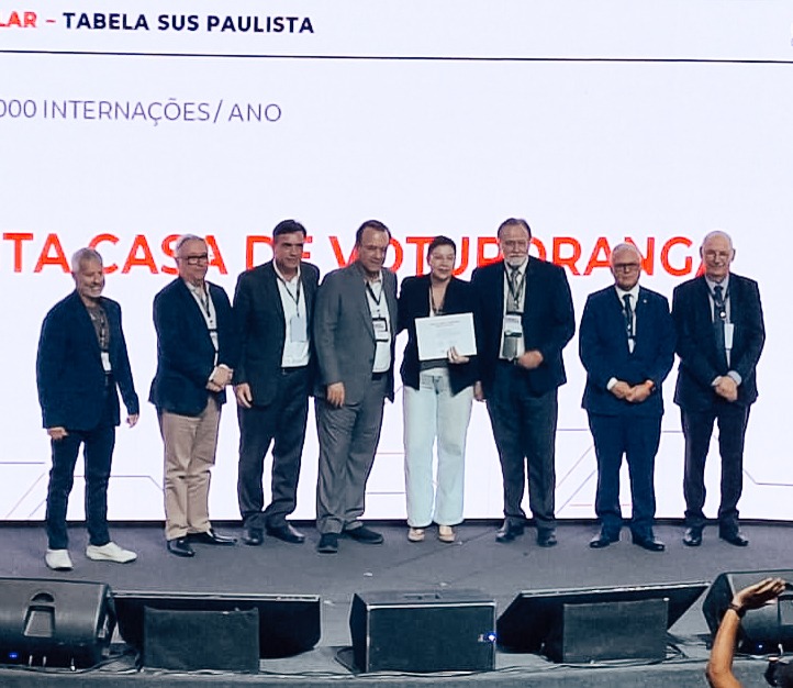 Reconhecimento estadual: Santa Casa de Votuporanga recebe o Prêmio Acesso Hospitalar Tabela SUS Paulista em São Paulo