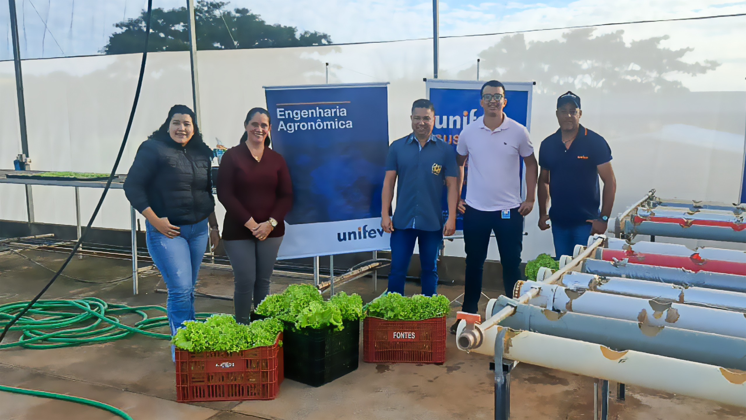 Alfaces hidropônicas produzidas por alunos da Unifev reforçam refeições na Santa Casa de Votuporanga