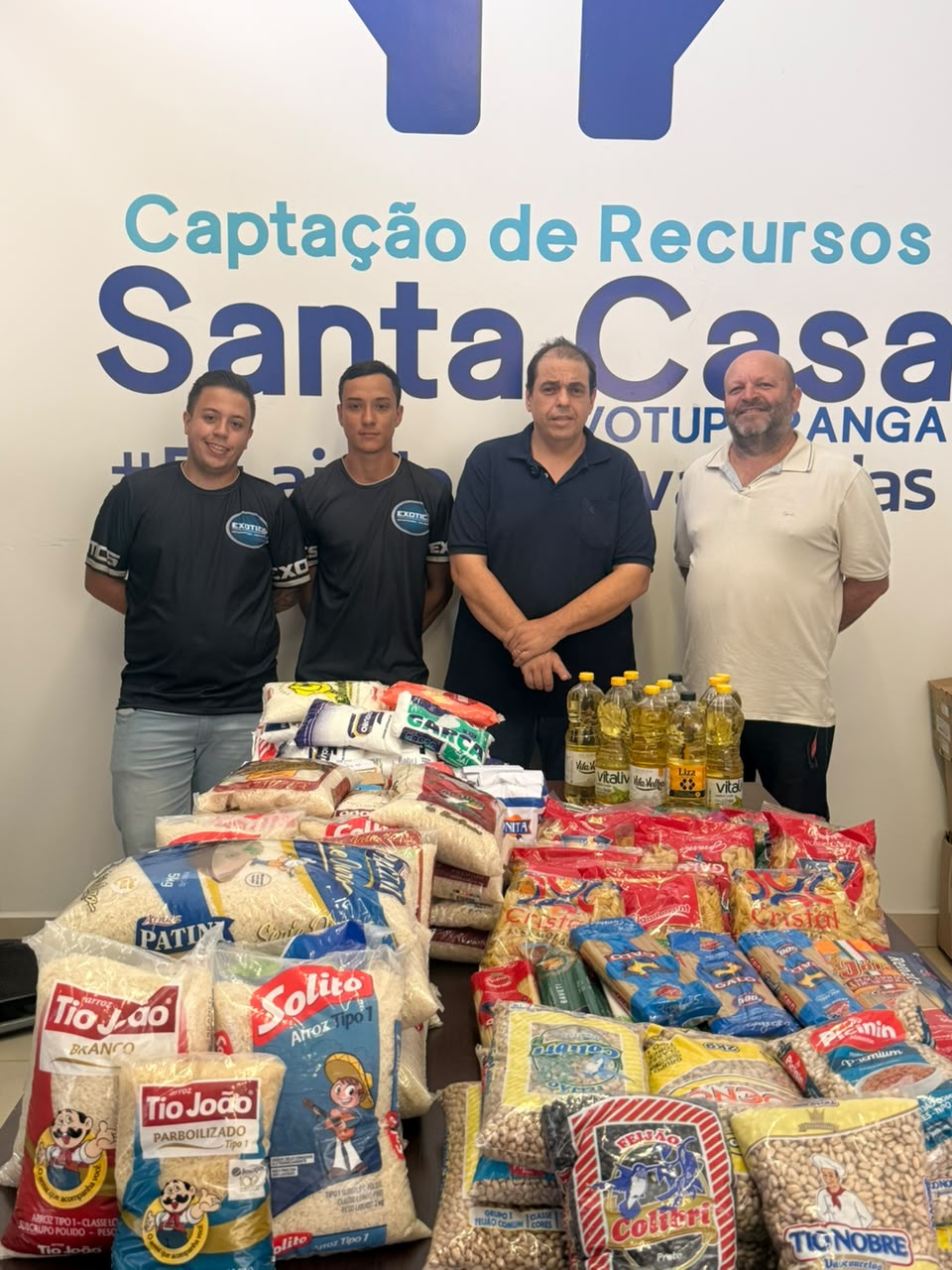 Santa Casa de Votuporanga recebe doação do 1º Mega Encontro de Carros e Motos