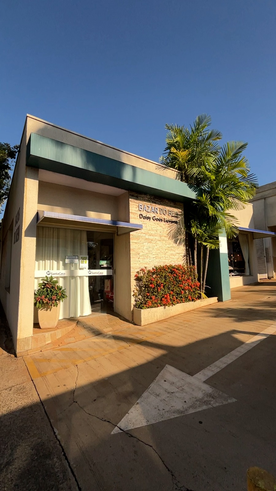 Bazar do Bem transforma solidariedade em cuidado e fortalece a assistência da Santa Casa de Votuporanga