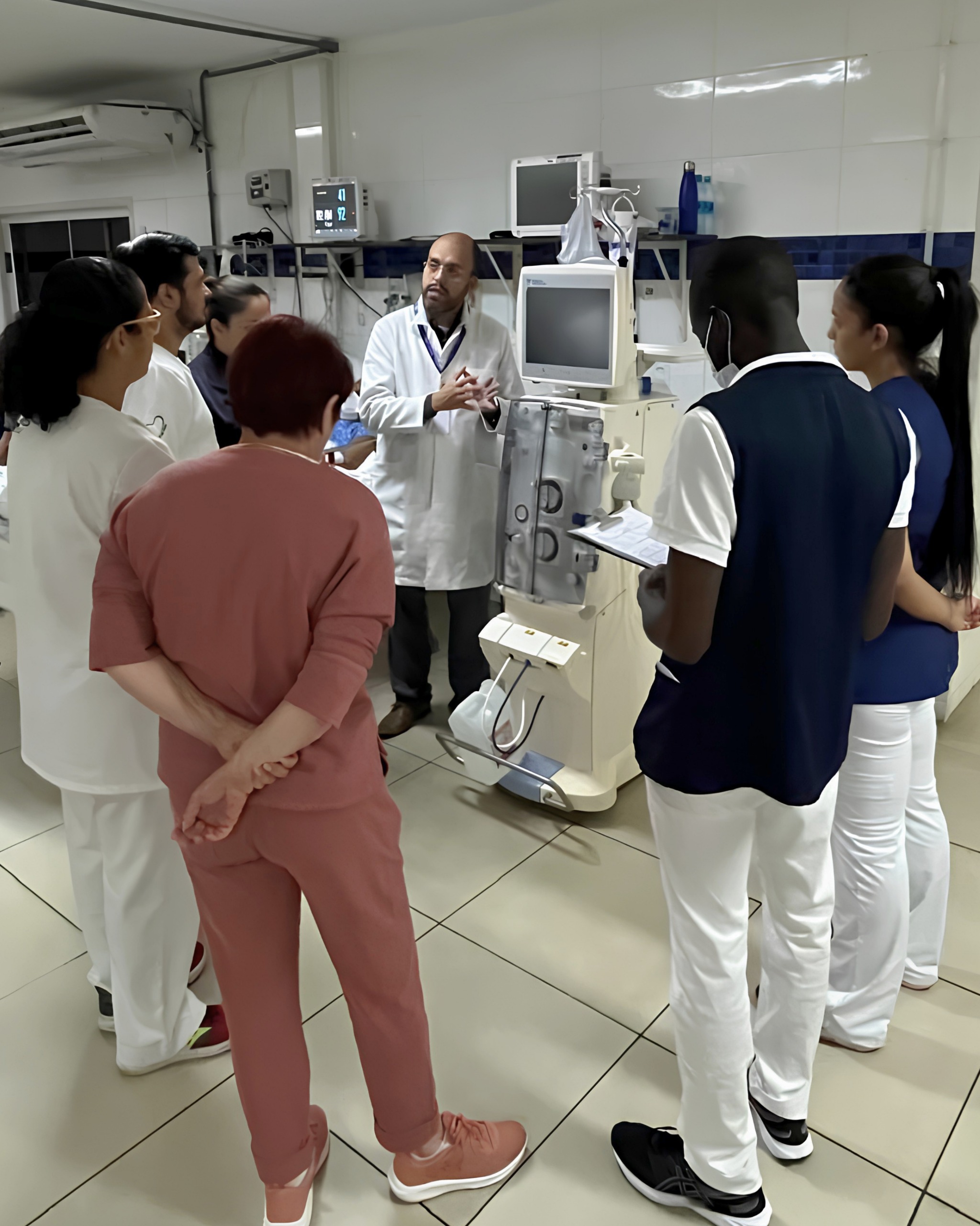 Santa Casa de Votuporanga treina equipe para nova tecnologia de hemodiafiltração